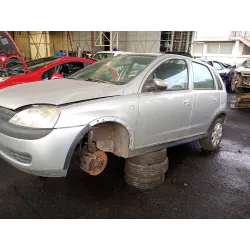 opel corsa c (x01) del año 2002