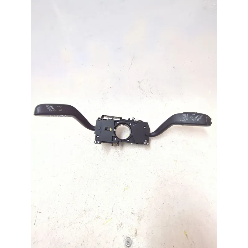 Recambio de mando multifuncion para seat ibiza iv (6j5, 6p1) 1.6 tdi referencia OEM IAM 10077307  