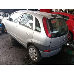 opel corsa c (x01) del año 2002