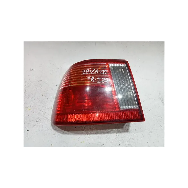 Recambio de piloto trasero izquierdo para seat ibiza (6k1)(08.1999) 1.4 referencia OEM IAM 964027 964029  