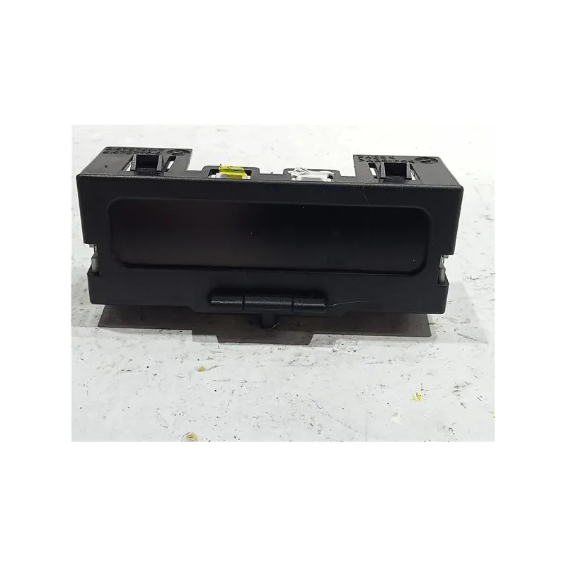 Recambio de pantalla para renault megane ii classic berlina (2003) referencia OEM IAM 8200350498A 216780354 216737697  