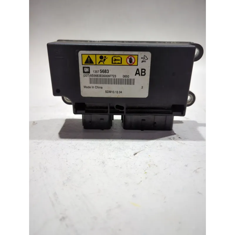 Recambio de centralita airbag para opel astra j 1.7 cdti referencia OEM IAM 13575683  