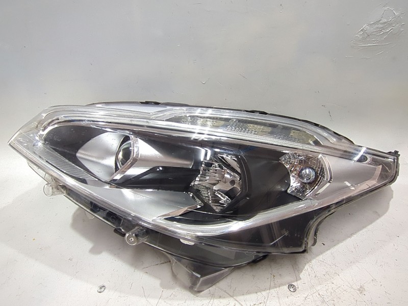 Recambio de faro delantero derecho para peugeot 208 i (ca_, cc_) 1.2 vti 82 referencia OEM IAM 9810805780  