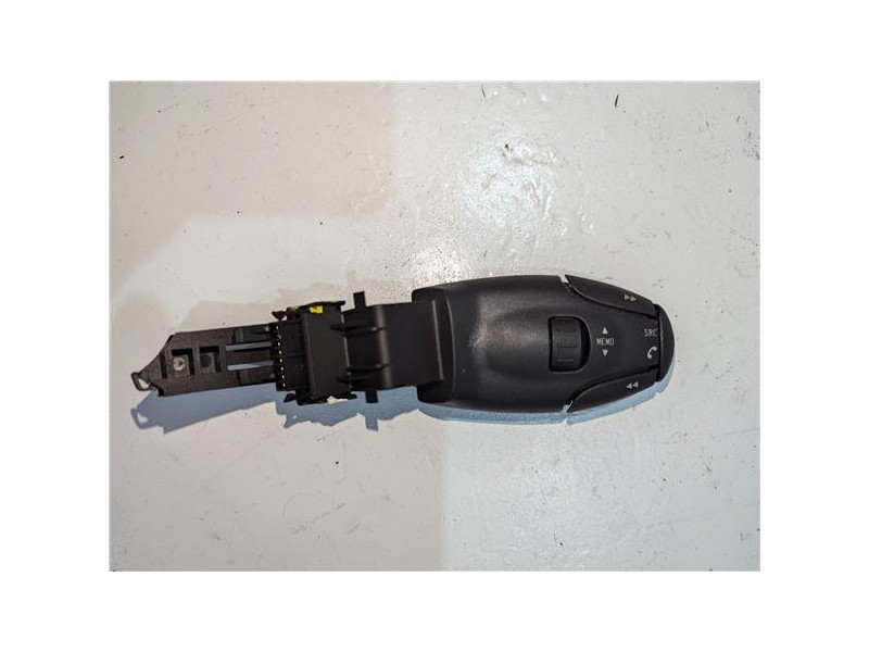 Recambio de mando multifuncion para peugeot 308 (2007) 1.6 confort [1,6 ltr. - 80 kw hdi fap cat (9hz / dv6ted4)] referencia OEM