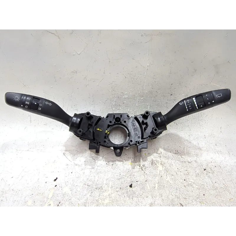 Recambio de mando multifuncion para hyundai i20 ii (gb, ib) 1.4 crdi referencia OEM IAM 299141440  