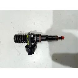 Recambio de inyector para volkswagen golf iv berlina (1j1)(1997) 1.6 16v referencia OEM IAM 038130073AK  