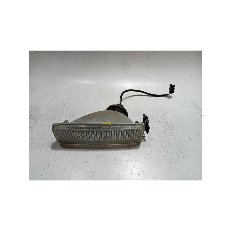 Recambio de faro antiniebla izquierdo para opel senator b (1987) 3.0 referencia OEM IAM 13204800  