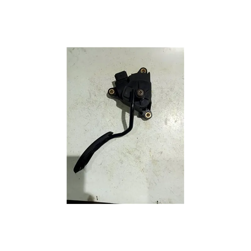 Recambio de potenciometro pedal gas para renault megane ii classic berlina (2003) referencia OEM IAM 8200153268  