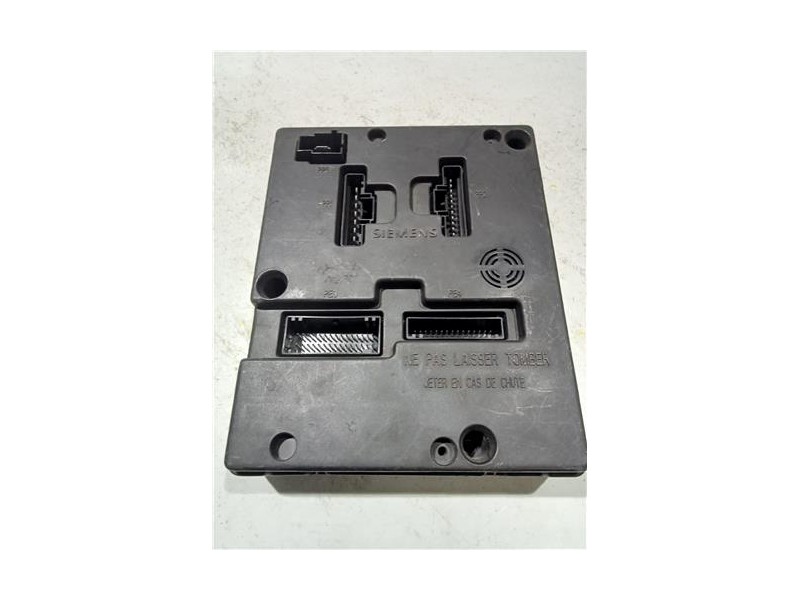 Recambio de caja fusibles/rele para renault scenic i (ja...)(1999) 1.8 16v expression [1,8 ltr. - 85 kw] referencia OEM IAM 8200