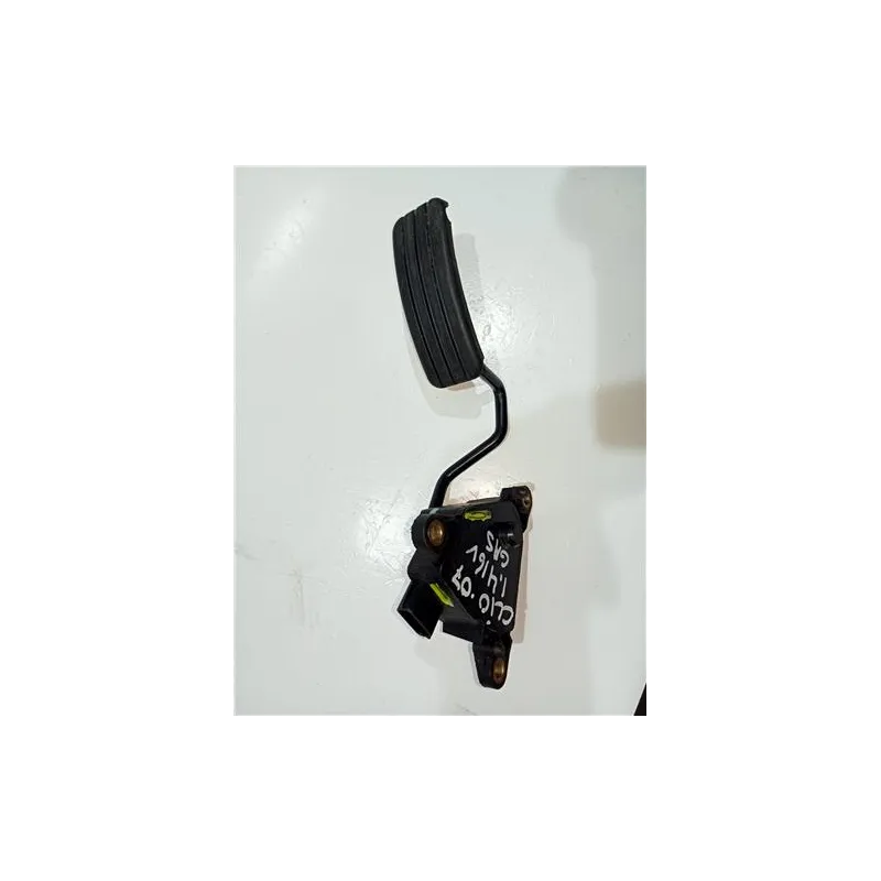 Recambio de potenciometro pedal gas para renault clio iii (2005) 1.1 75 cv referencia OEM IAM 8200297342A  