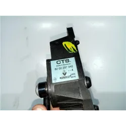 Recambio de potenciometro pedal gas para renault clio iii (2005) 1.1 75 cv referencia OEM IAM 8200297342A  