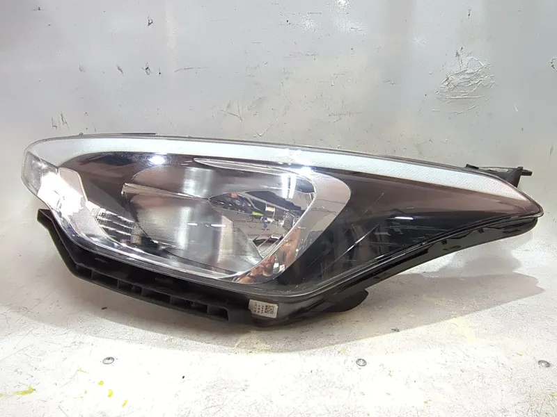 Recambio de faro delantero izquierdo para hyundai i20 ii (gb, ib) 1.4 crdi referencia OEM IAM 92101C8 U009GBLX  