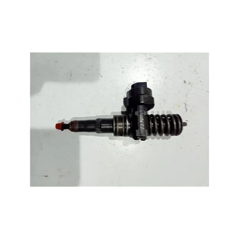 Recambio de inyector para volkswagen golf iv berlina (1j1)(1997) 1.6 16v referencia OEM IAM 038130073AA  