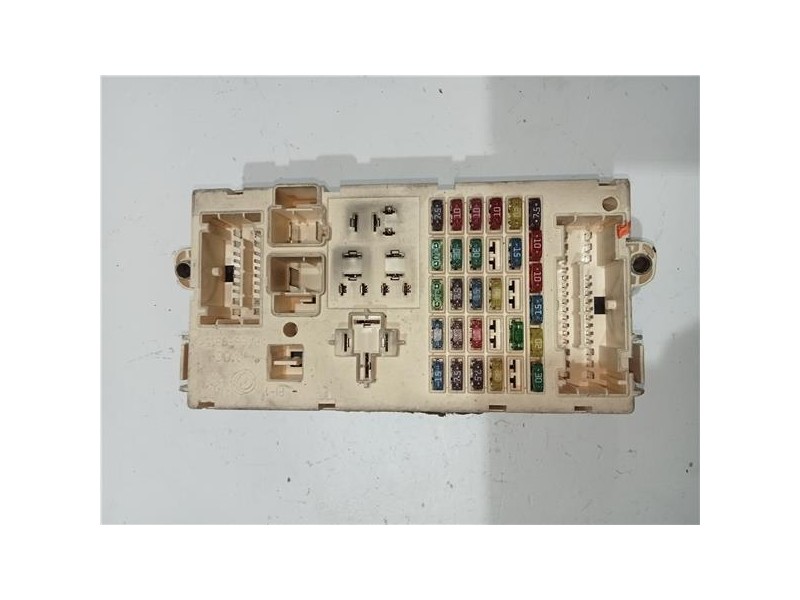 Recambio de caja fusibles/rele para fiat stilo (192)(2001) 1.9 jtd (192_xe1a) referencia OEM IAM C106 192A32987010202  