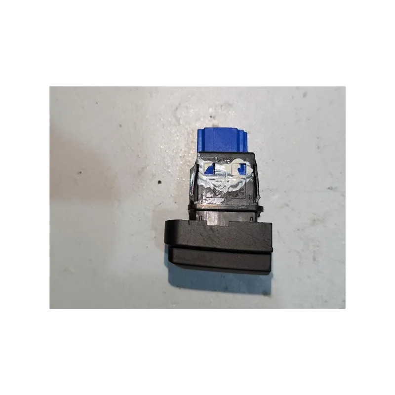 Recambio de interruptor luces emergencia para peugeot 2008 allure blue-hdi fap] referencia OEM IAM 96750916ZD  