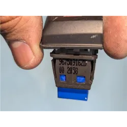 Recambio de interruptor luces emergencia para peugeot 2008 allure blue-hdi fap] referencia OEM IAM 96750916ZD  
