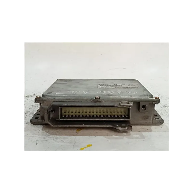 Recambio de centralita inyeccion para peugeot 106 (s1)(08.199103.1996) 1.4 referencia OEM IAM 0261200780 MA3019  