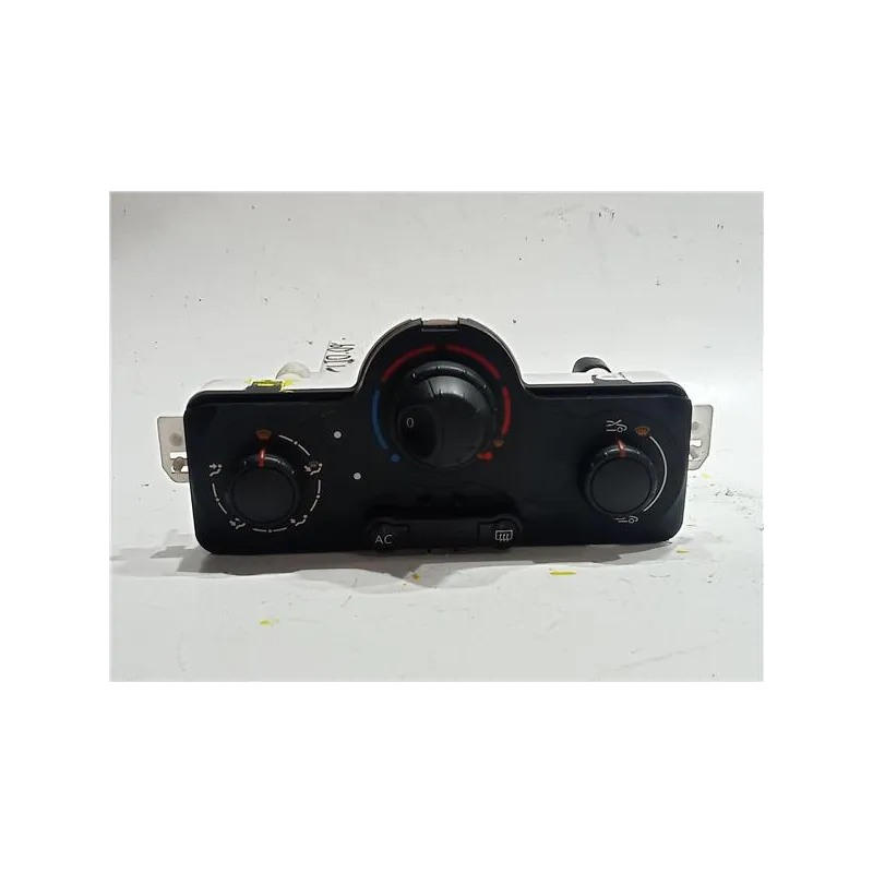 Recambio de mandos climatizador para renault clio iii (2005) 1.1 75 cv referencia OEM IAM 69597003 69590001  