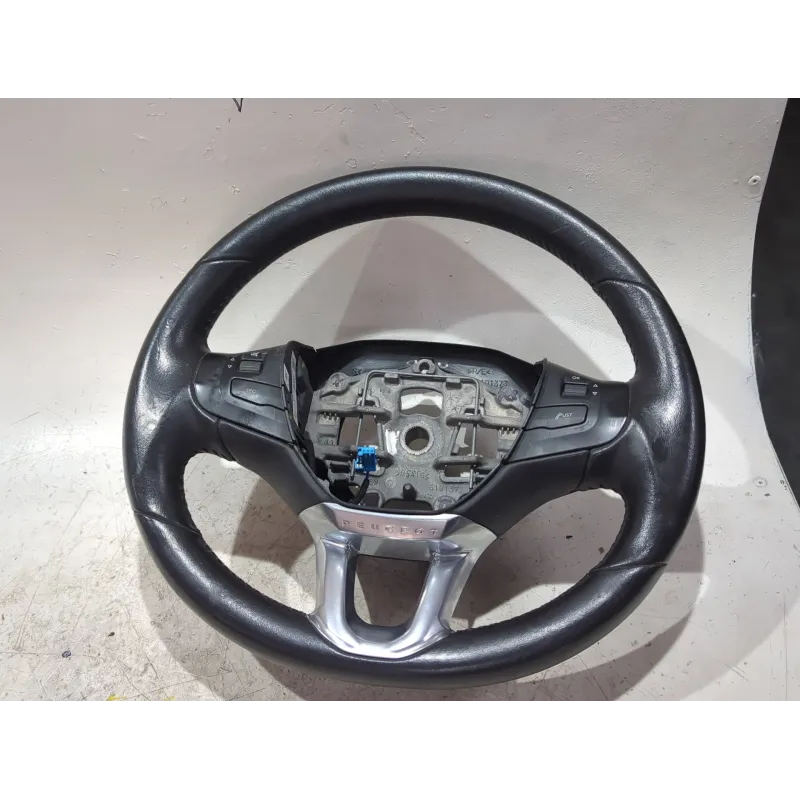 Recambio de volante para peugeot 208 i (ca_, cc_) 1.2 vti 82 referencia OEM IAM 98084115ZD  