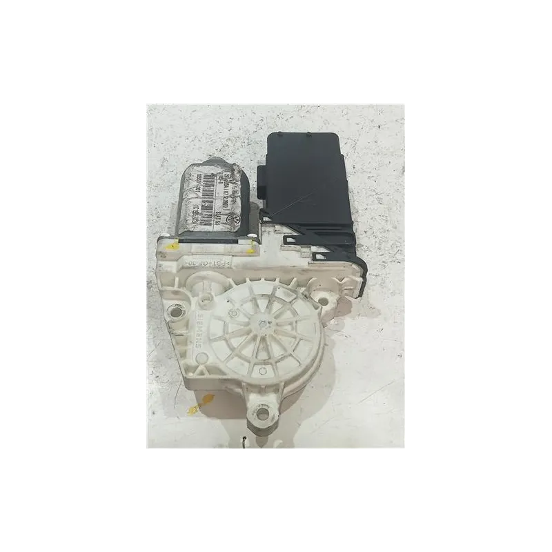 Recambio de motor elevalunas delantero derecho para seat leon (1m1)(11.1999) tdi referencia OEM IAM 105415301 05074240  