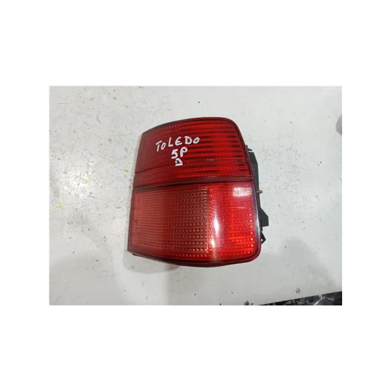 Recambio de piloto trasero derecho para seat toledo (1l)(09.1991) 1.6 i referencia OEM IAM 1L0945096A  