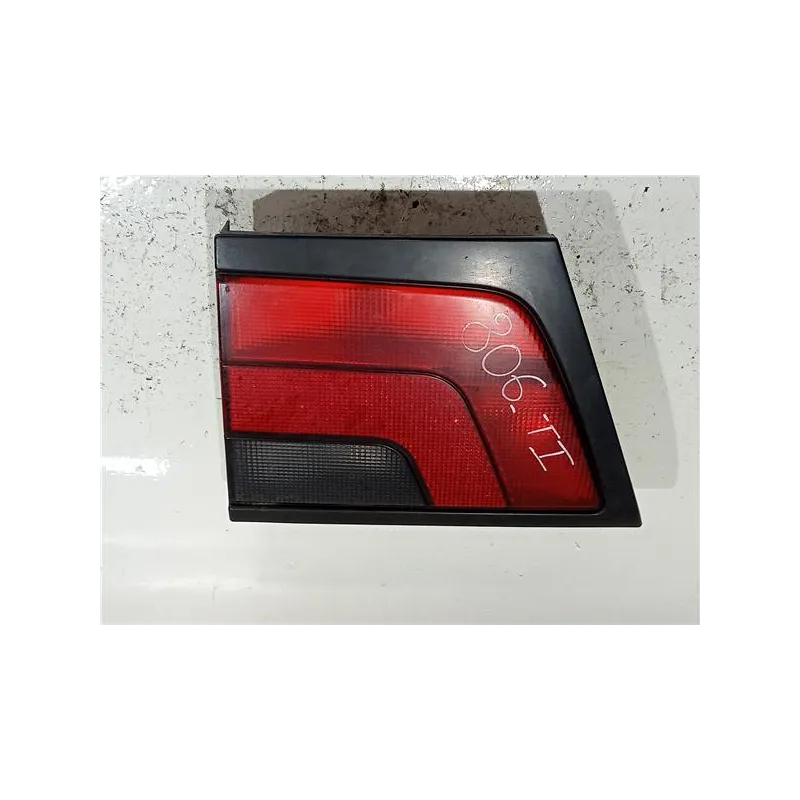 Recambio de piloto porton trasero izquierdo para peugeot 806 (1994) 2.0 referencia OEM IAM E23017  