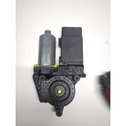 Recambio de motor elevalunas delantero izquierdo para volkswagen golf vi (5k1) 1.6 referencia OEM IAM 101430203  