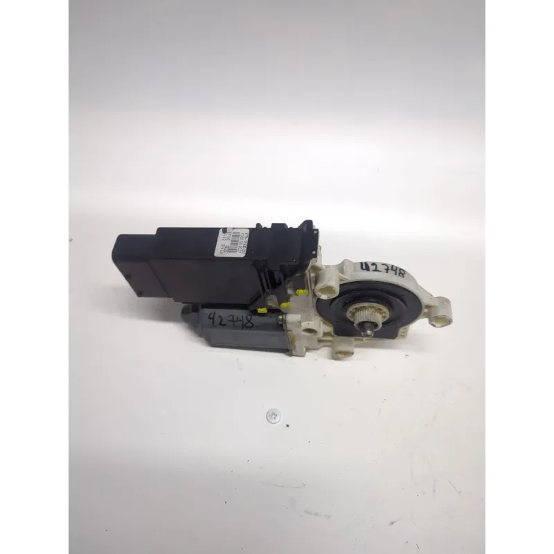 Recambio de motor elevalunas delantero izquierdo para volkswagen golf iv (1j1) 1.9 sdi referencia OEM IAM 9776101430202  