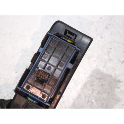 Recambio de botonera puerta trasera derecha para toyota verso (aur2/zgr2)(2009) 2.0 d-4d referencia OEM IAM 74710F010  