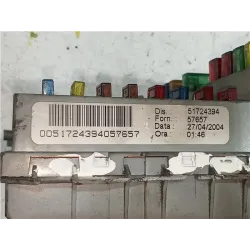Recambio de caja fusibles/rele para fiat stilo (192)(2001) 1.9 jtd (192_xe1a) referencia OEM IAM 51724394  