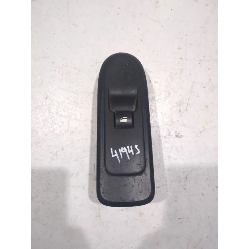 Recambio de botonera puerta delantera derecha para peugeot 308 (2007) 1.6 hdi referencia OEM IAM 96565184XT  