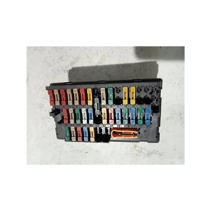 Recambio de caja fusibles/rele para citroën xsara berlina (1997) 1.9 td referencia OEM IAM 9568591280  