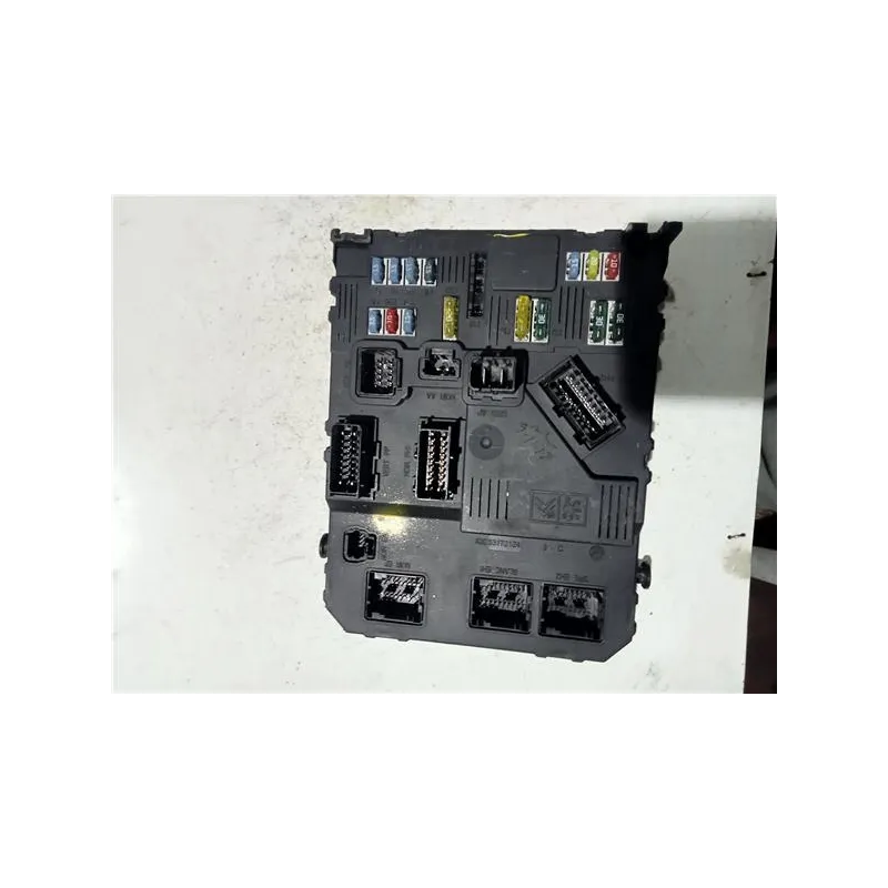 Recambio de bsi para peugeot 407 hdi 135 referencia OEM IAM S120104600N  