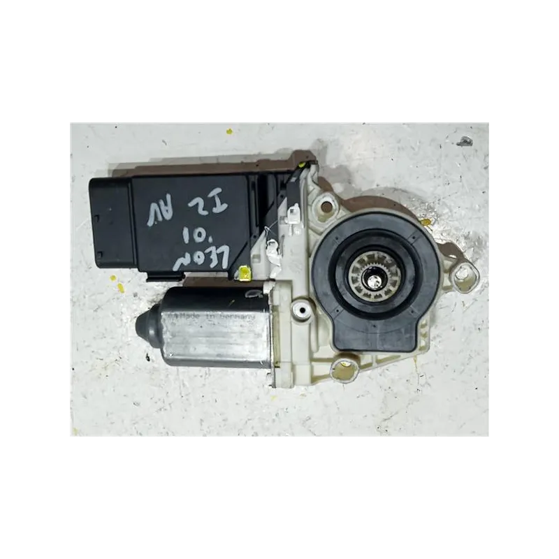 Recambio de motor elevalunas delantero izquierdo para seat leon (1m1)(11.1999) tdi referencia OEM IAM 9776101432203  