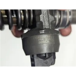 Recambio de inyector para volkswagen golf v (1k1) 1.9 tdi referencia OEM IAM 0414720215  