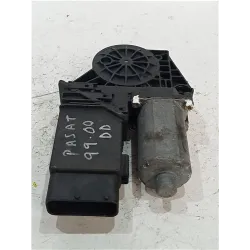 Recambio de motor elevalunas delantero derecho para volkswagen passat berlina (3b2)(1996) 1.9 tdi referencia OEM IAM 105415301 0