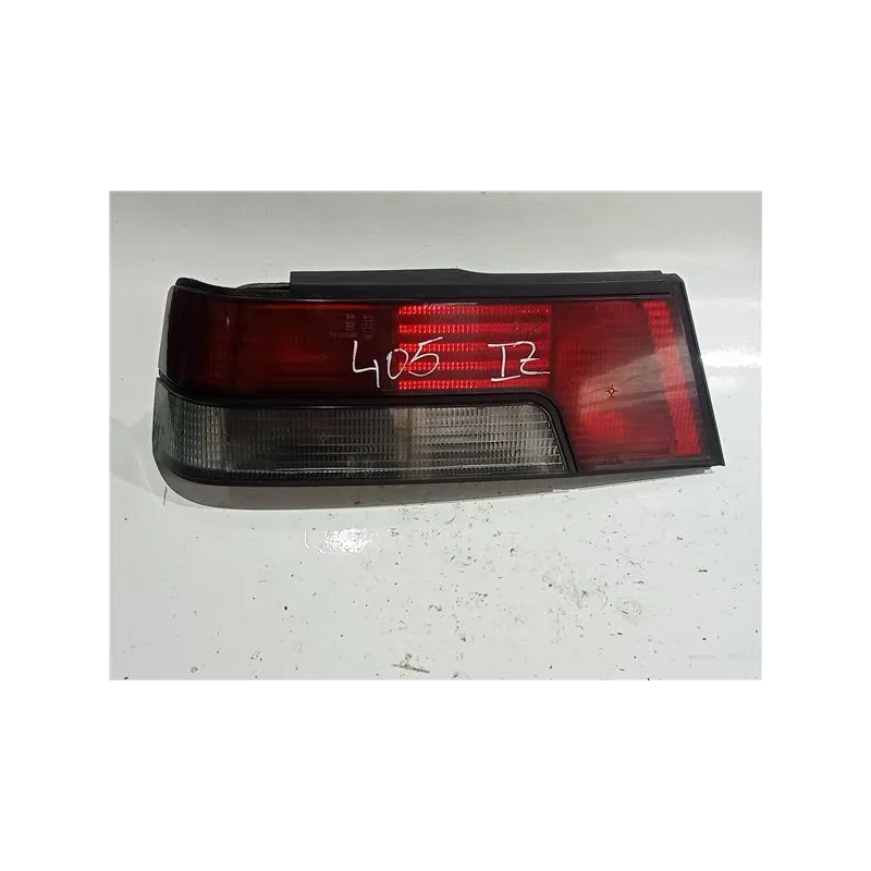 Recambio de piloto trasero izquierdo para peugeot 405 berlina (1987) 1.8 turbo diesel referencia OEM IAM E200275  