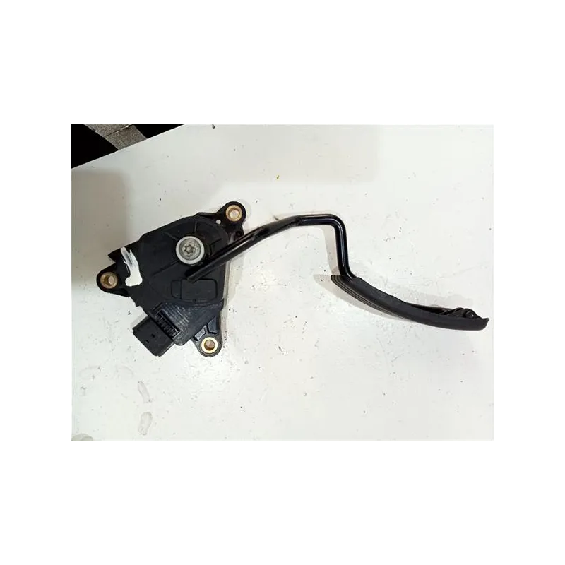 Recambio de potenciometro pedal gas para renault clio iii (2005) 1.1 75 cv referencia OEM IAM 8200297342A  
