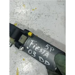 Recambio de motor elevalunas delantero derecho para ford fiesta (cbk)(2002) referencia OEM IAM 0130821939  