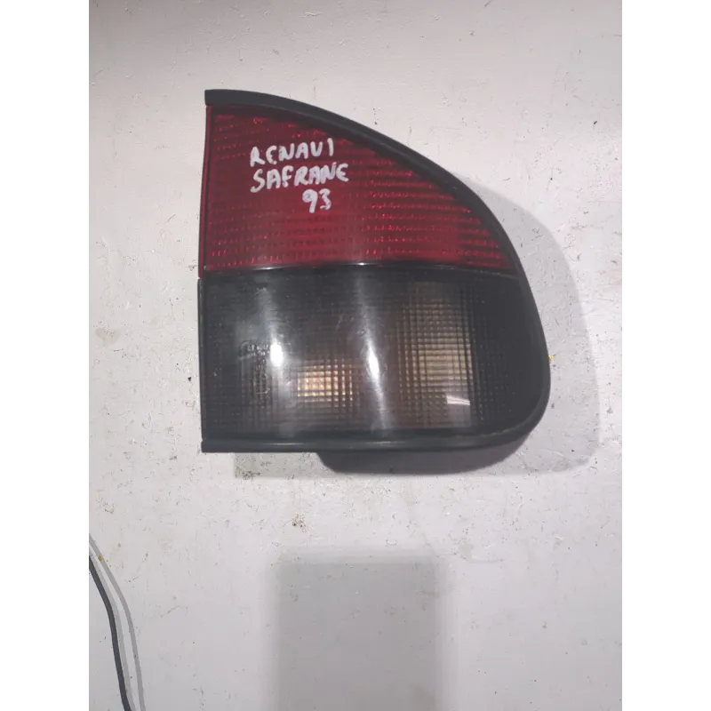 Recambio de piloto trasero derecho para renault safrane i (b54_) 2.1 dt (b546) referencia OEM IAM 7700808304  