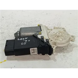 Recambio de motor elevalunas delantero izquierdo para seat leon (1m1)(11.1999) tdi referencia OEM IAM 9776105402301 F005S00061  