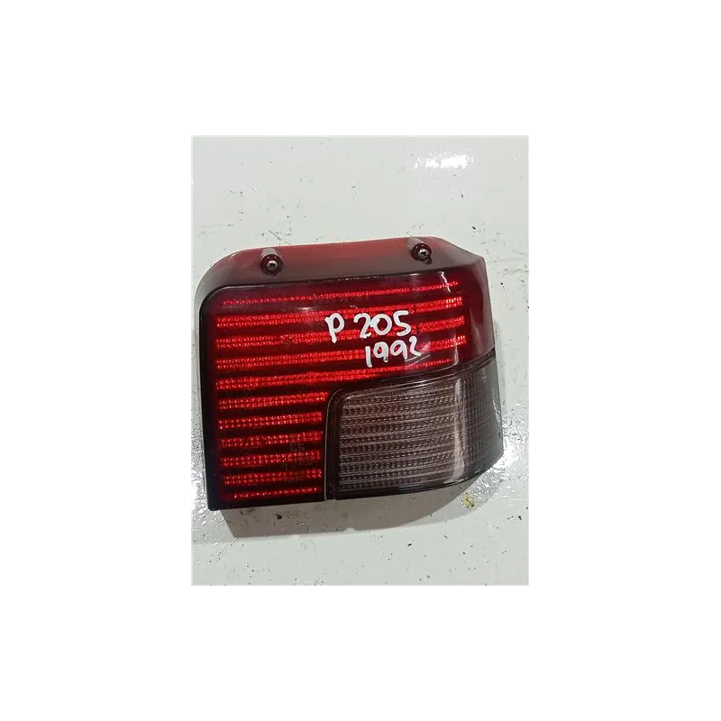 Recambio de piloto trasero derecho para peugeot 205 berlina (02.1983) 1.8 diesel referencia OEM IAM E289094  