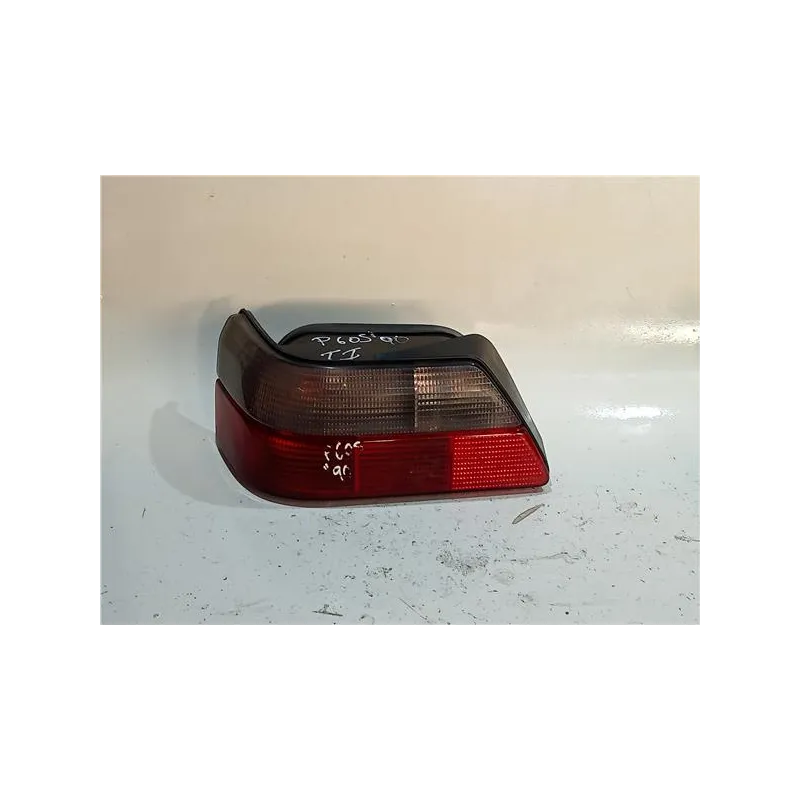 Recambio de piloto trasero izquierdo para peugeot 605 (1989) 2.1 turbo diesel referencia OEM IAM PILOTO TRASERO  