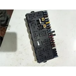 Recambio de caja fusibles/rele para alfa romeo 75 (1985) 1.8 referencia OEM IAM 896112  