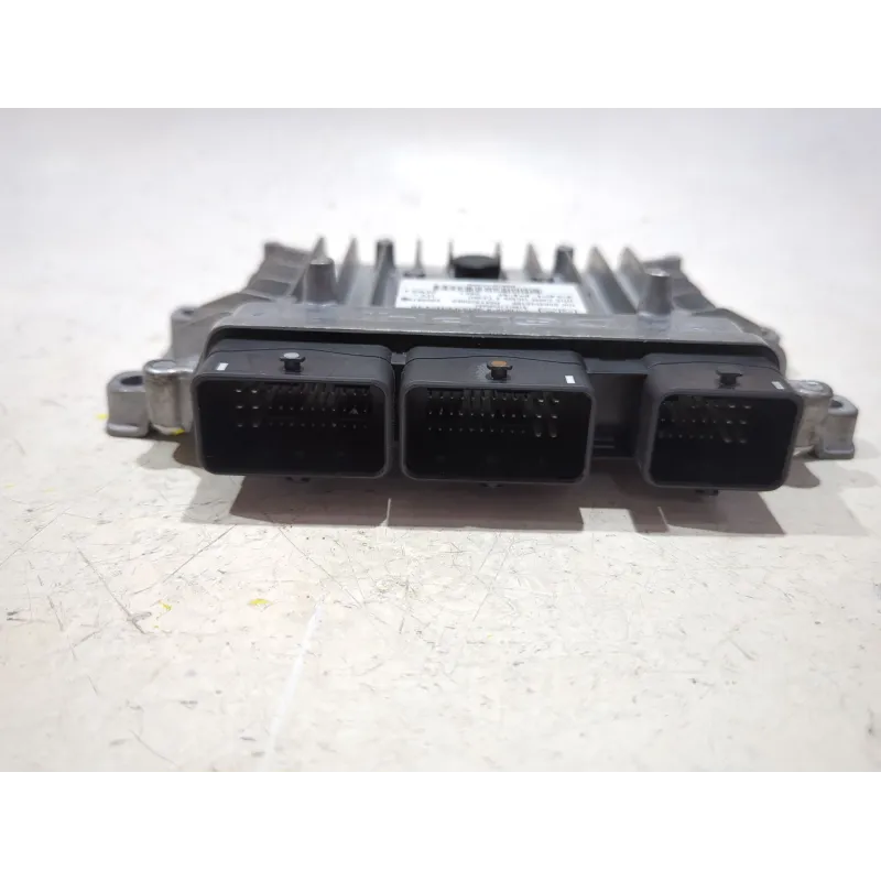 Recambio de centralita inyeccion para peugeot 407 hdi 135 referencia OEM IAM 9663548180  