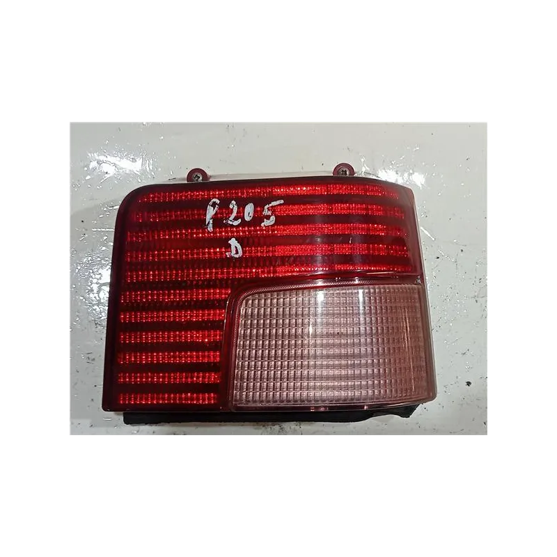 Recambio de piloto trasero derecho para peugeot 205 berlina (02.1983) 1.8 diesel referencia OEM IAM E290057  