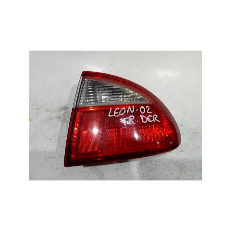 Recambio de piloto trasero derecho para seat leon (1m1)(11.1999) tdi referencia OEM IAM 1M6945112  