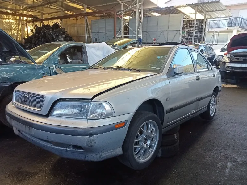 volvo s40 berlina (1995) del año 1998