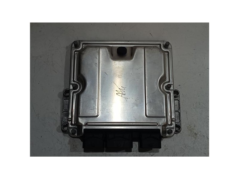 Recambio de centralita inyeccion para citroën c5 berlina hdi (dcrhzb, dcrhze) referencia OEM IAM 9652183880 EDC15C226  