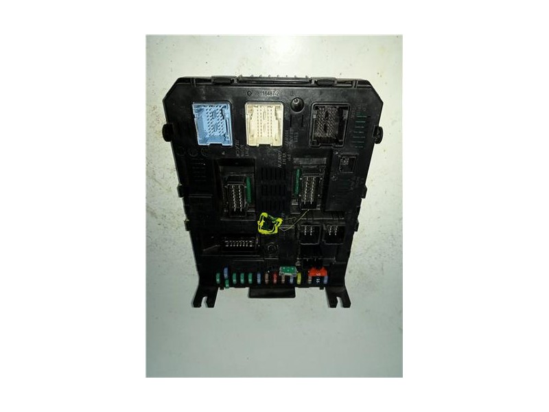 Recambio de caja fusibles/rele para peugeot 308 (2007) 1.6 confort [1,6 ltr. - 80 kw hdi fap cat (9hz / dv6ted4)] referencia OEM